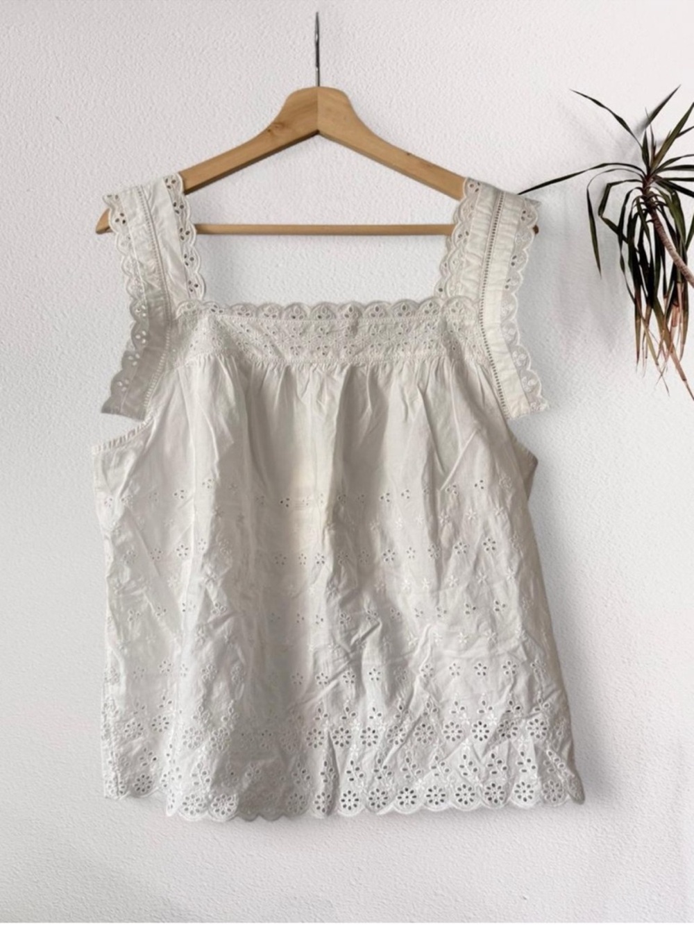 NWT Dôen Eyelet Square Neck Top - Picture 4 of 6